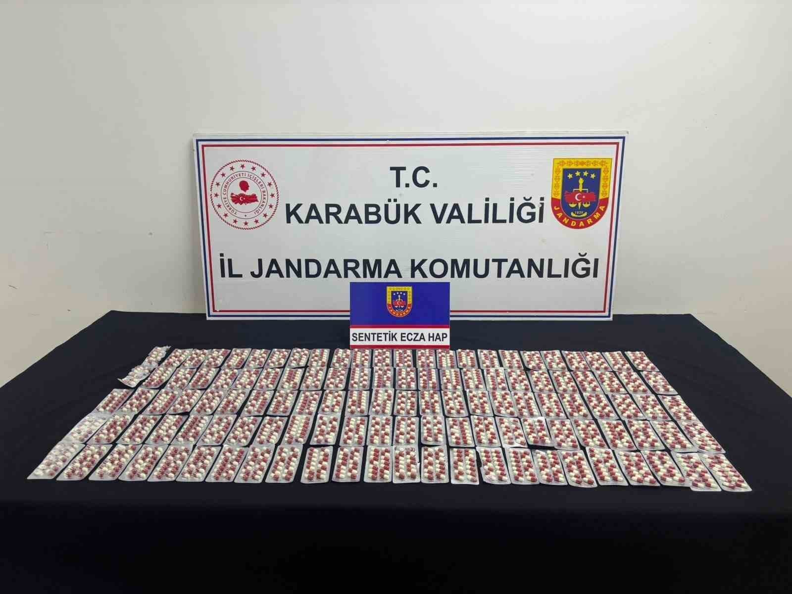 Karabük'te Jandarma Operasyonunda Bin 901 Sentetik İlaç Ele Geçirildi
