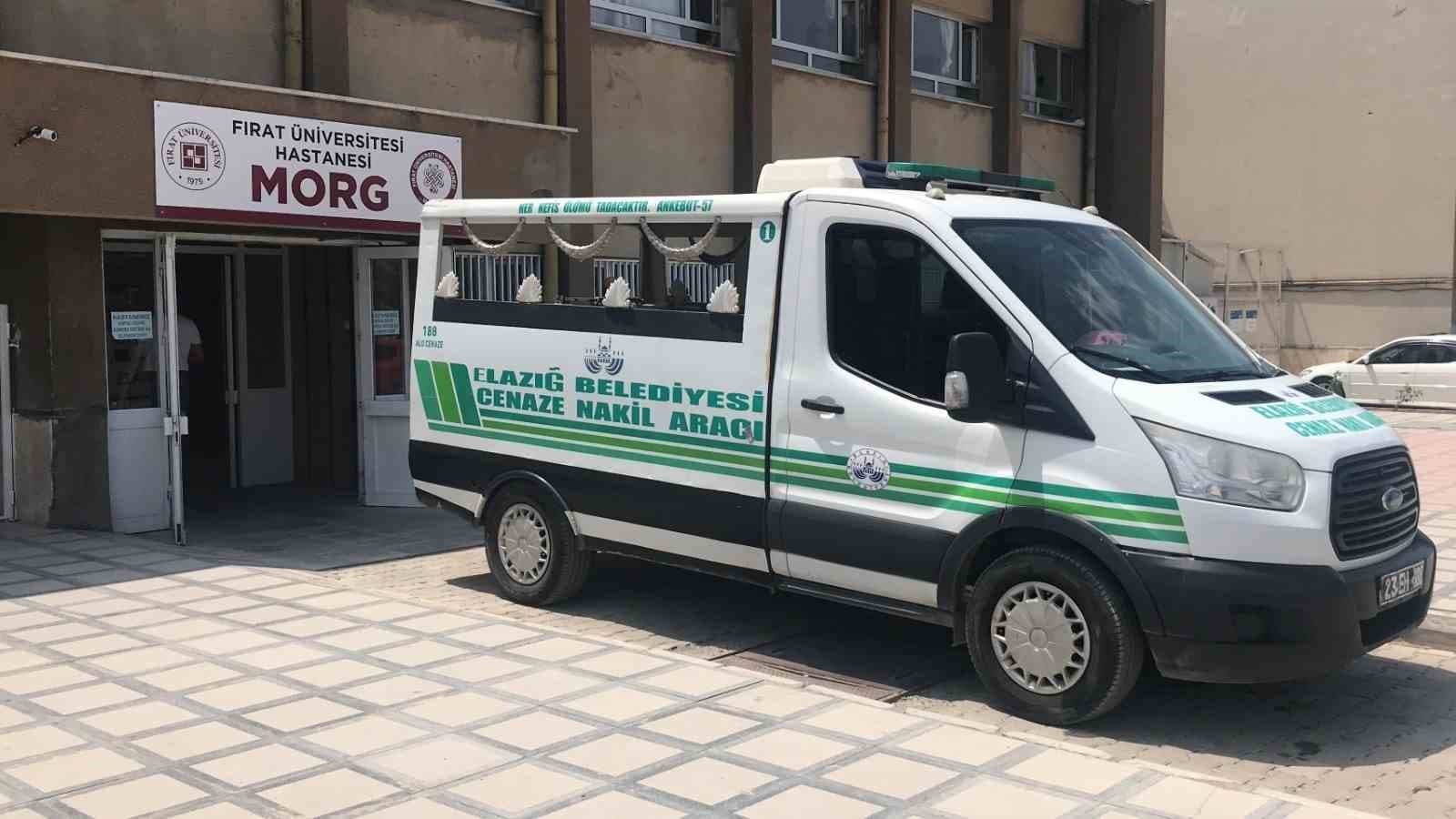 Elazığ'da Hayvan Korkusu Nedeniyle Ateş Eden Kişi, Eşini Yaşamını Kaybetmesiyle Sonlandırdı