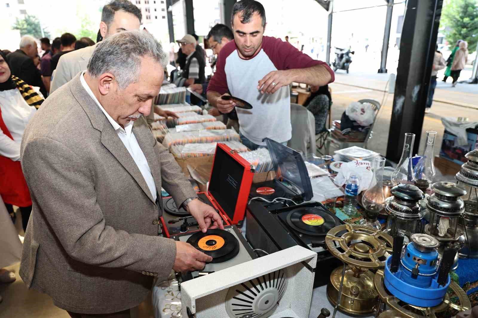 Antikacılar Ekim Ayında Talas'ta Buluşuyor