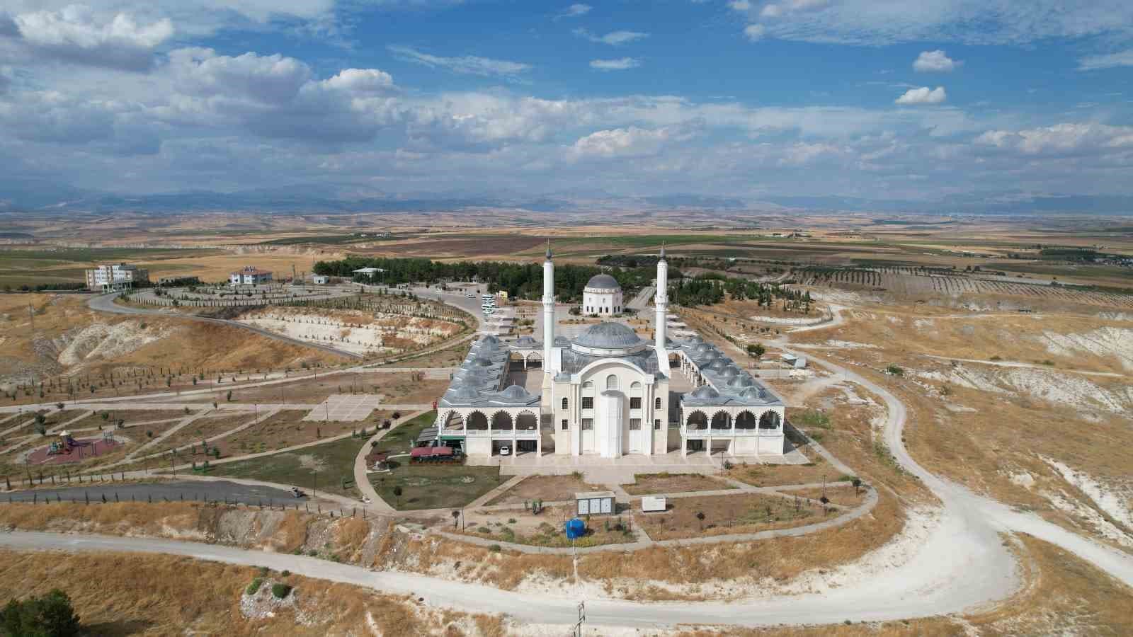 Adıyaman'da Yaşlılar Ebru Sanatıyla Eser Üretti