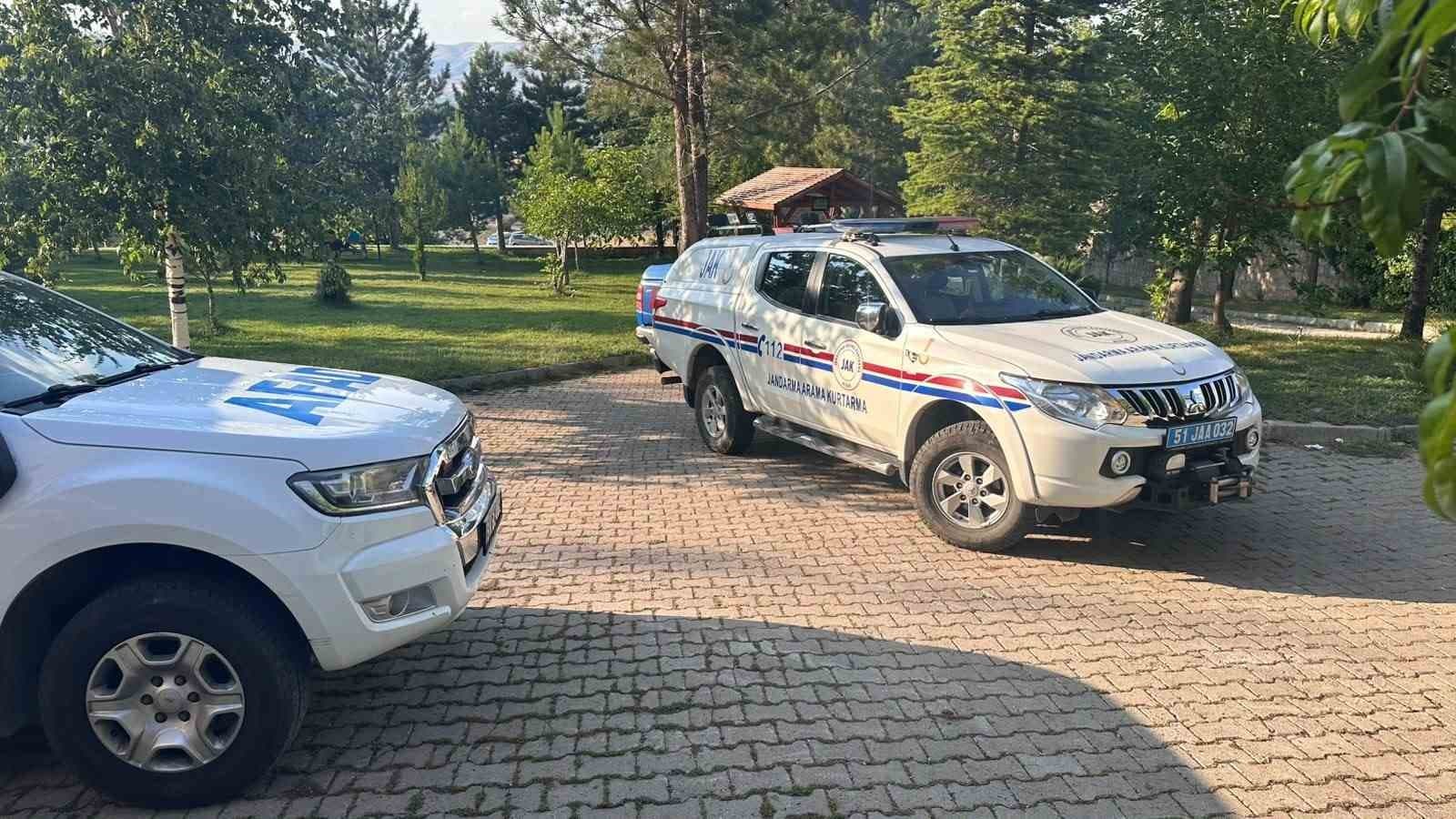 Aladağlar'da Tırmanış Kazası: İngiliz Dağcı Helikopterle Kurtarıldı