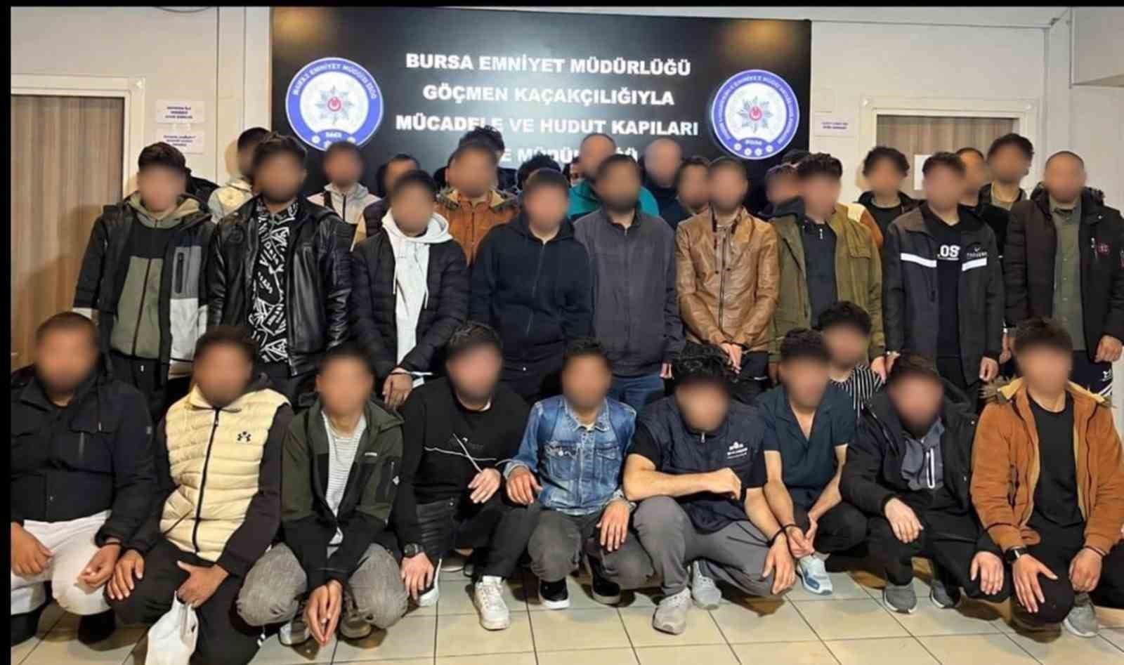 Bursa'da Göçmen Kaçakçılığı Operasyonu: 11 Şüpheli Yakalandı