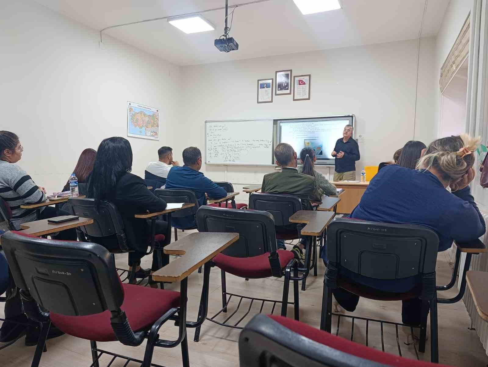Kars’ta emlak sektörüne yeni uzmanlar yetiştiriliyor