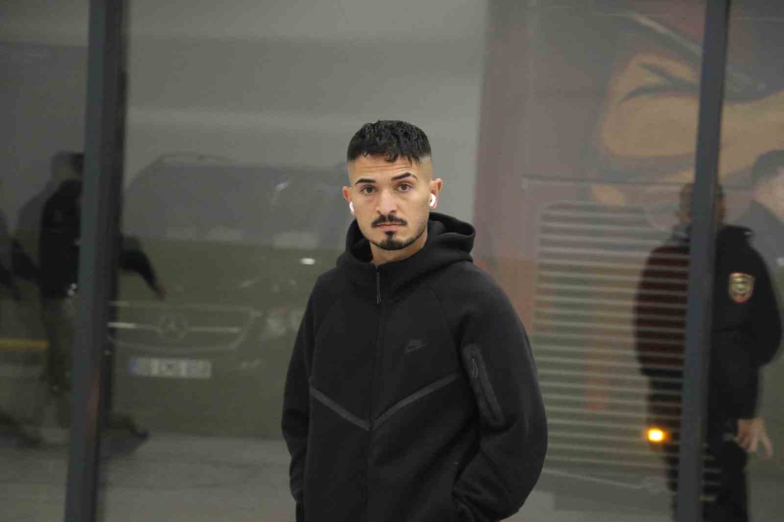Gençlerbirliği ve Galatasaray kafileleri stada ulaştı