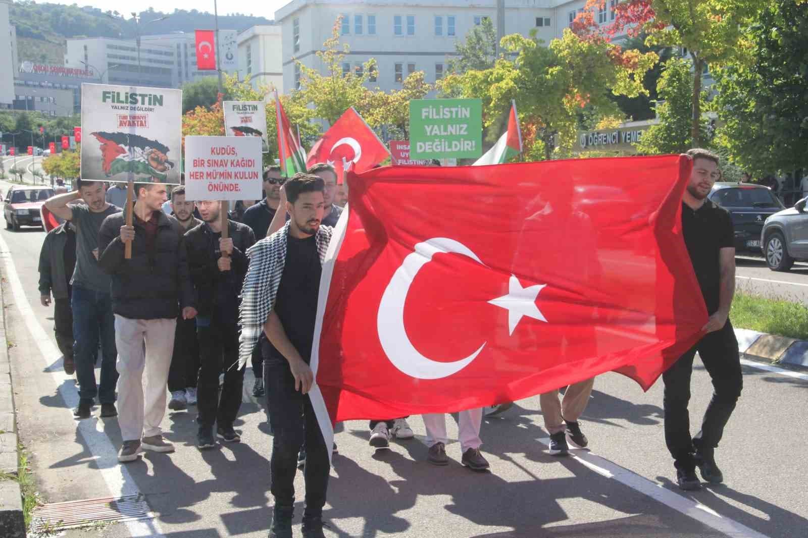 ODÜ'de Filistin ve Doğu Türkistan'daki Zulme Karşı Yürüyüş Düzenlendi