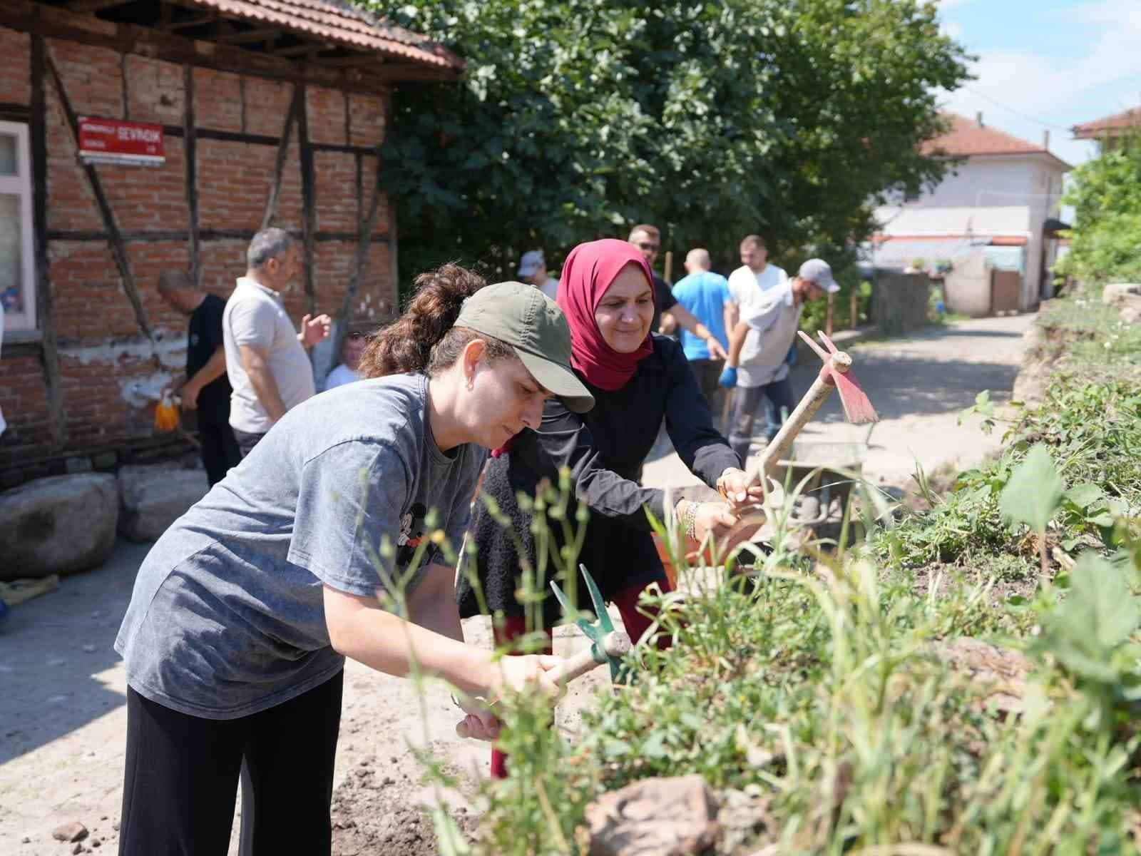 Zabıta Ekipleri Konuralp Antik Tiyatro Kazılarına Destek Veriyor
