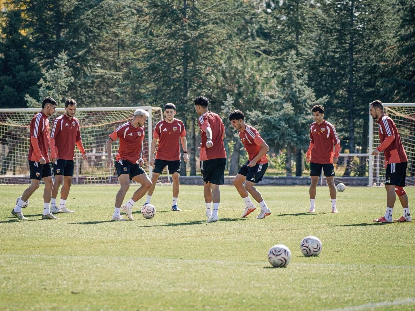 Kayserispor 9. galibiyeti istiyor