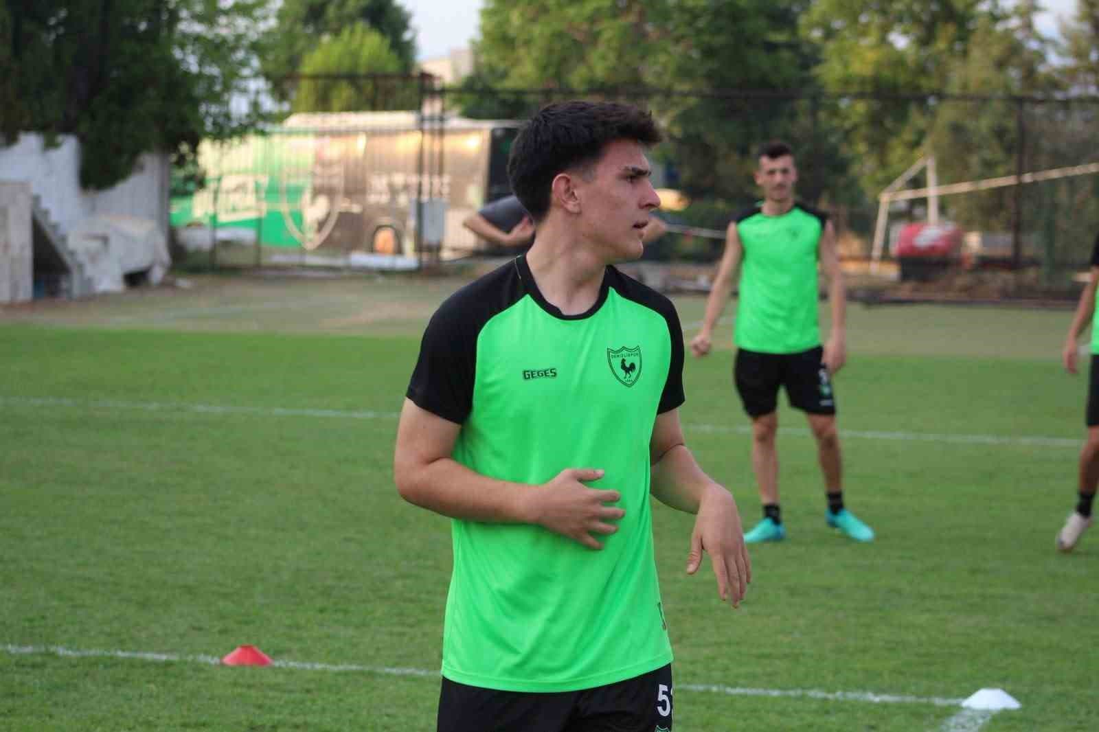 Denizli'nin Genç Kanat Oyuncusu Burak Ege Kocalar Performansıyla Öne Çıkıyor