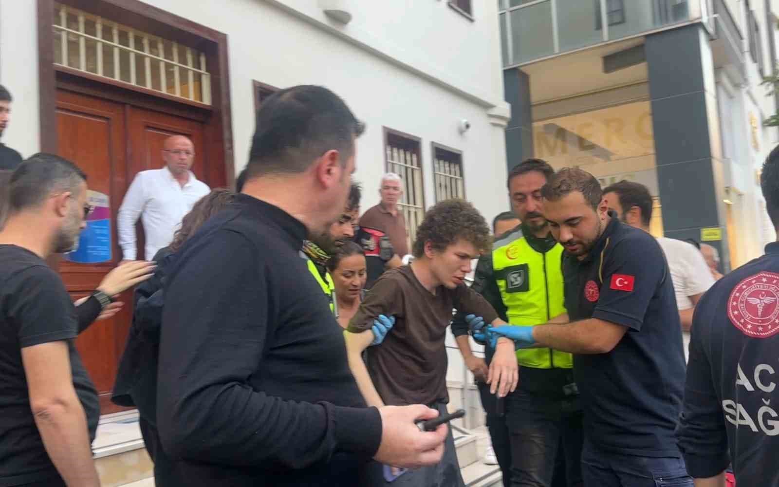 Samsun'da Genç Darbedildi: Olay Yerinde Ekmek Bıçağı Bulundu