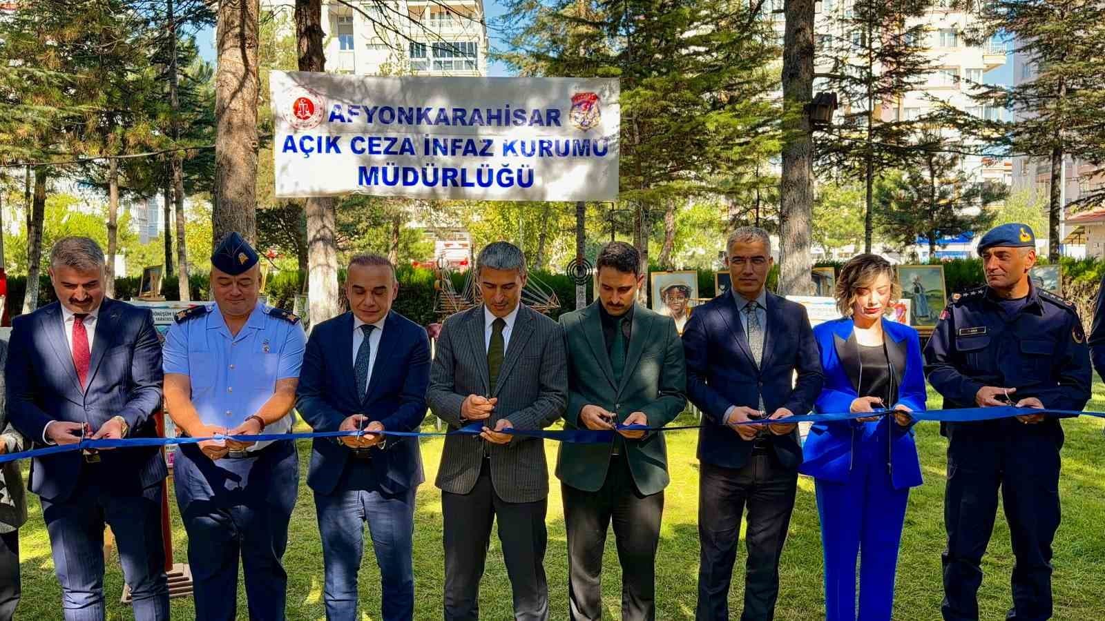 Mahkumların Sanat Eserleri Afyonkarahisar'da Sergilendi
