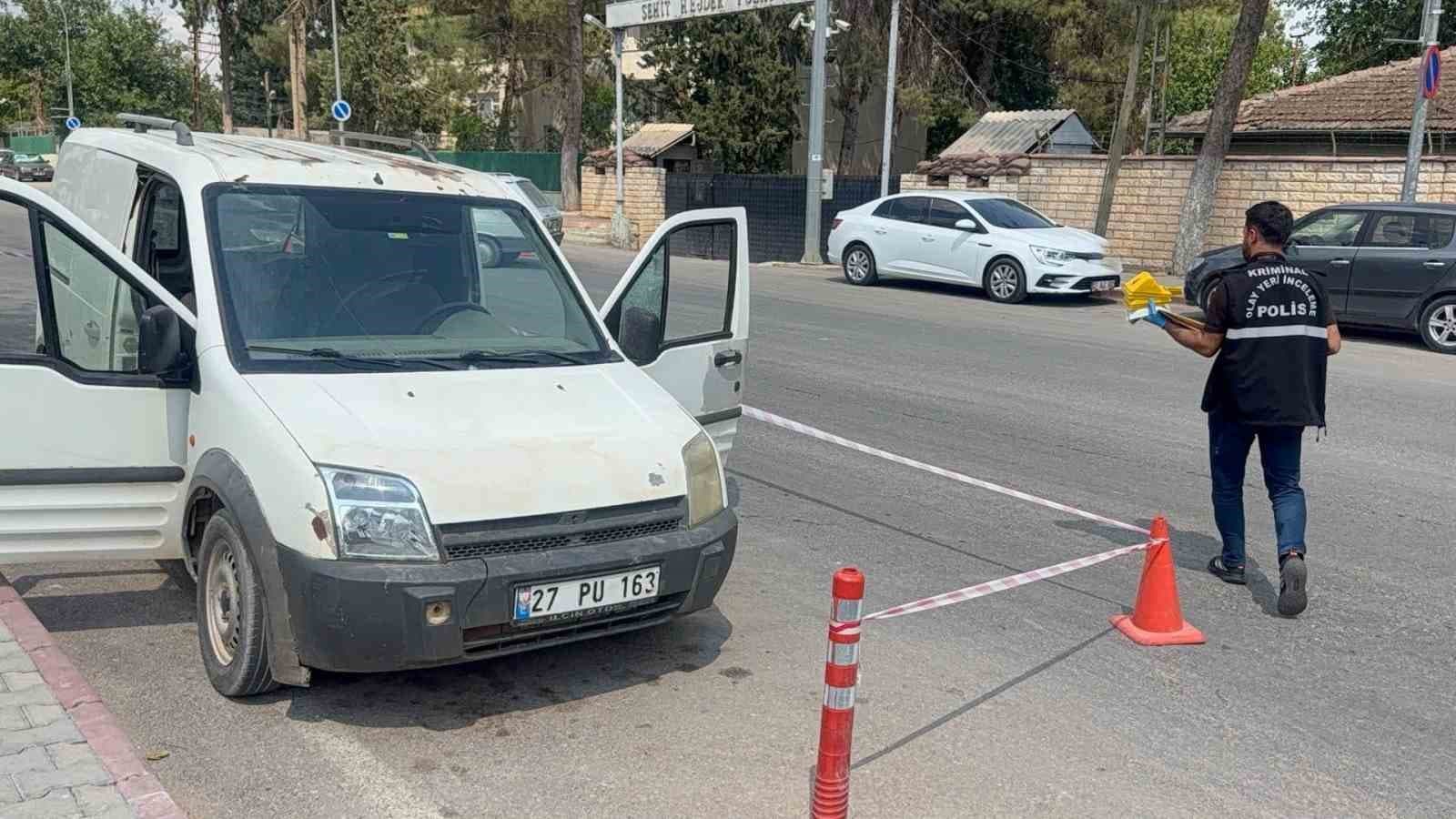 Araçta Silahlı Saldırı: Şahıs Ağır Yaralandı