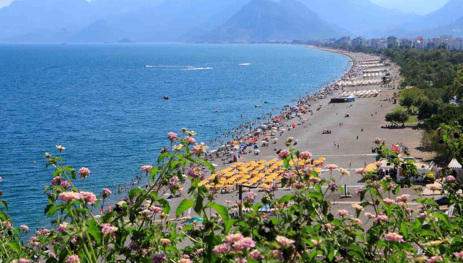 Antalya'da Turizm Verileri: Ağustos Ayında Nitelikli Tesislerde Doluluk Yüzde 95'i Aştı