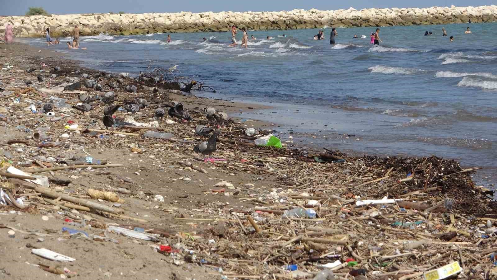 Mersin Sahillerinde Gözlemlenen Kirlilik, Turizm İçin Risk Oluşturuyor