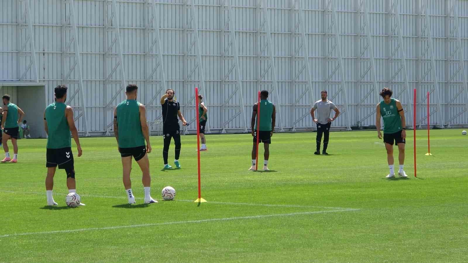 Konyaspor, Fenerbahçe karşılaşması hazırlıklarını sürdürüyor
