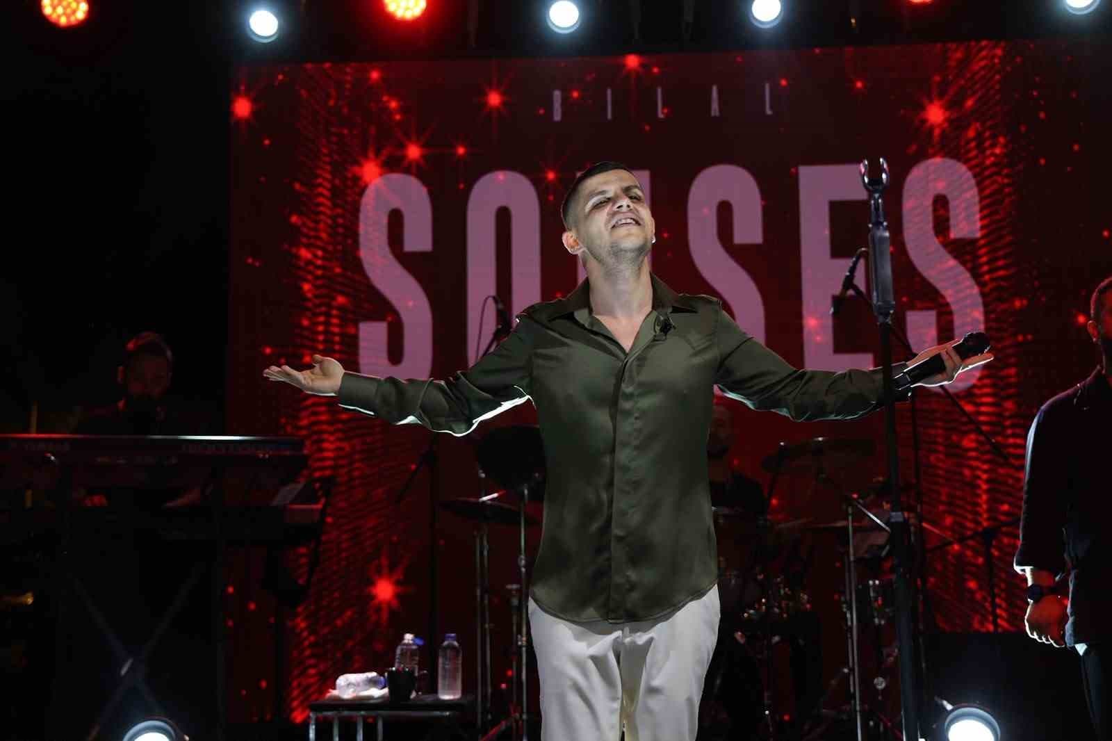 Nazilli'de Yaz Konserleri Serisi: Bilal Sonses Performansını Gerçekleştirdi
