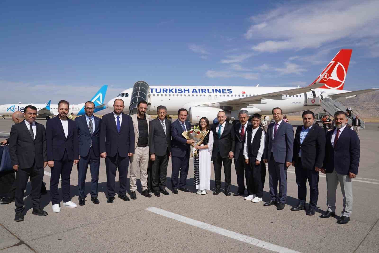Cumhurbaşkanlığı Heyeti Şırnak'ta: 'Türkiye Sohbetleri' Programı Başlıyor