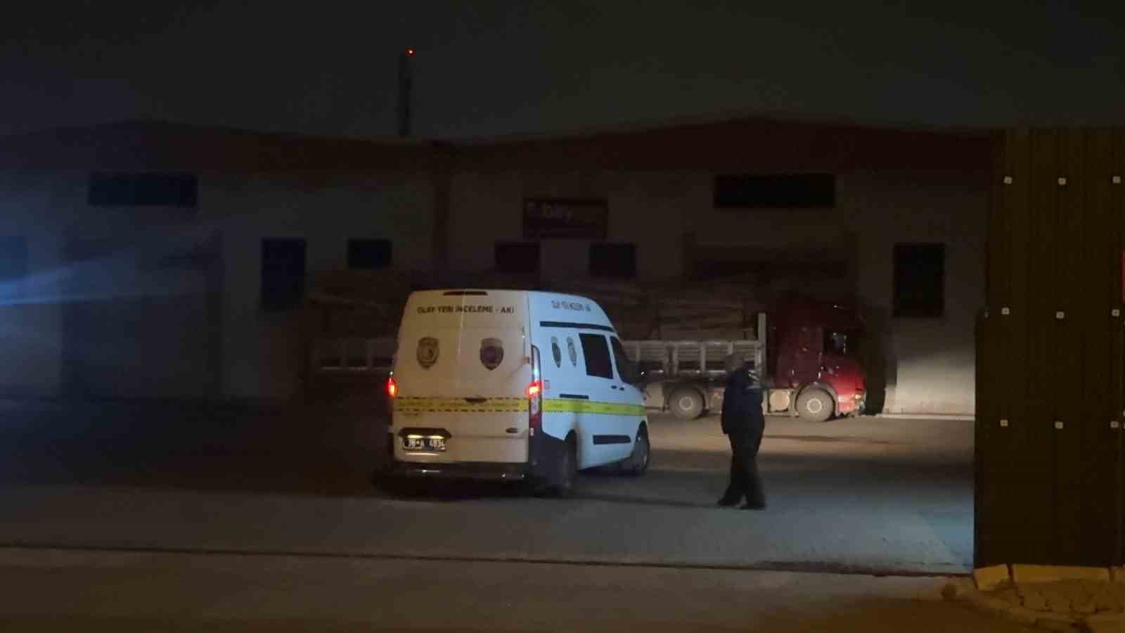 Kayseri'de Sunta Fabrikasında İş Kazası: Konveyör Makinesine Sıkışan İşçi Vefat Etti