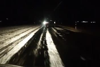 Ardahan'da Yağış Etkisi: Dolu Yağışı Yolları Beyazladı
