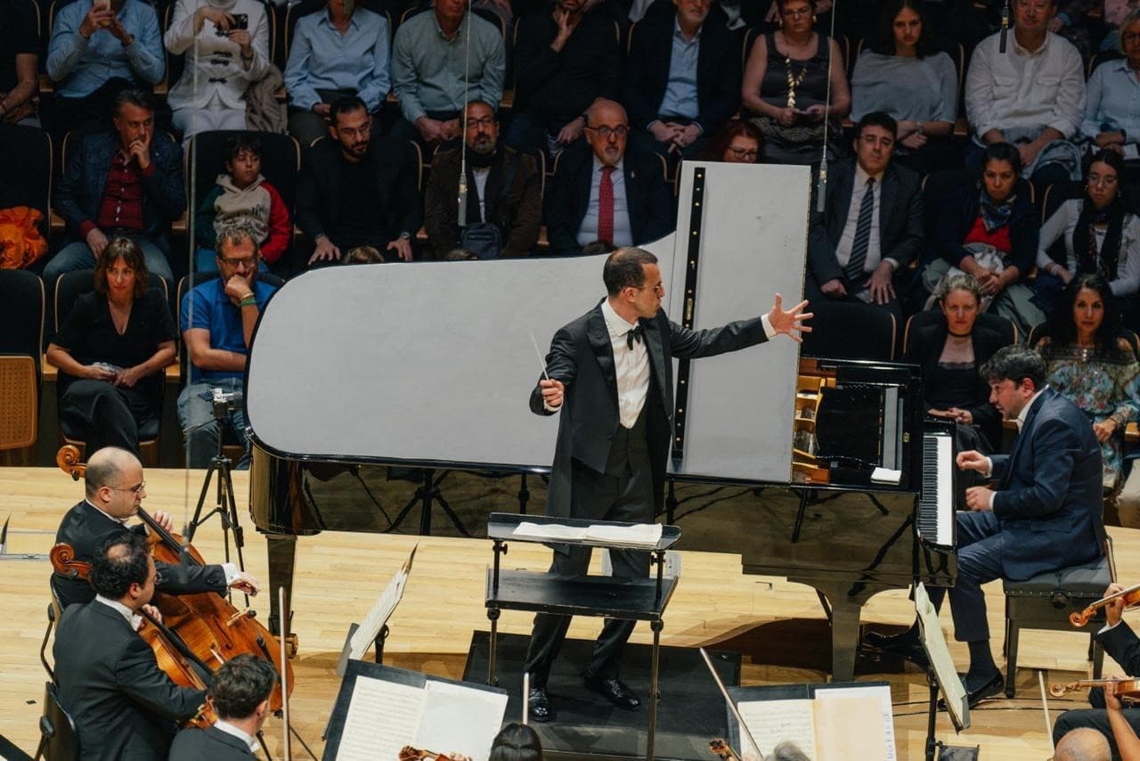 Ankara'da CSO 200. Yıl Açılışı: Konser Salonu Tam Doldu