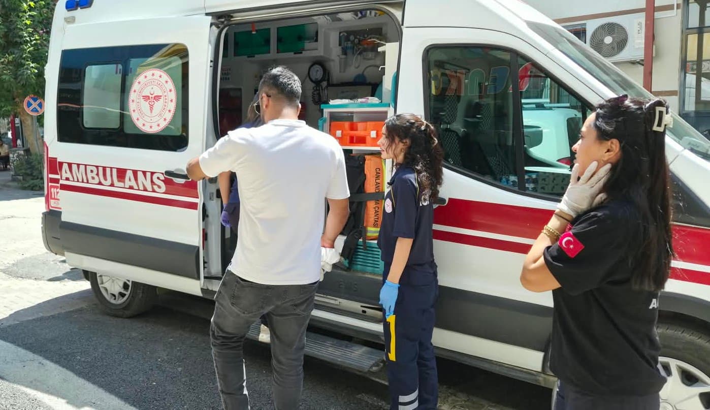 Adıyaman'da Bıçaklı Saldırı: Genç Yaralandı