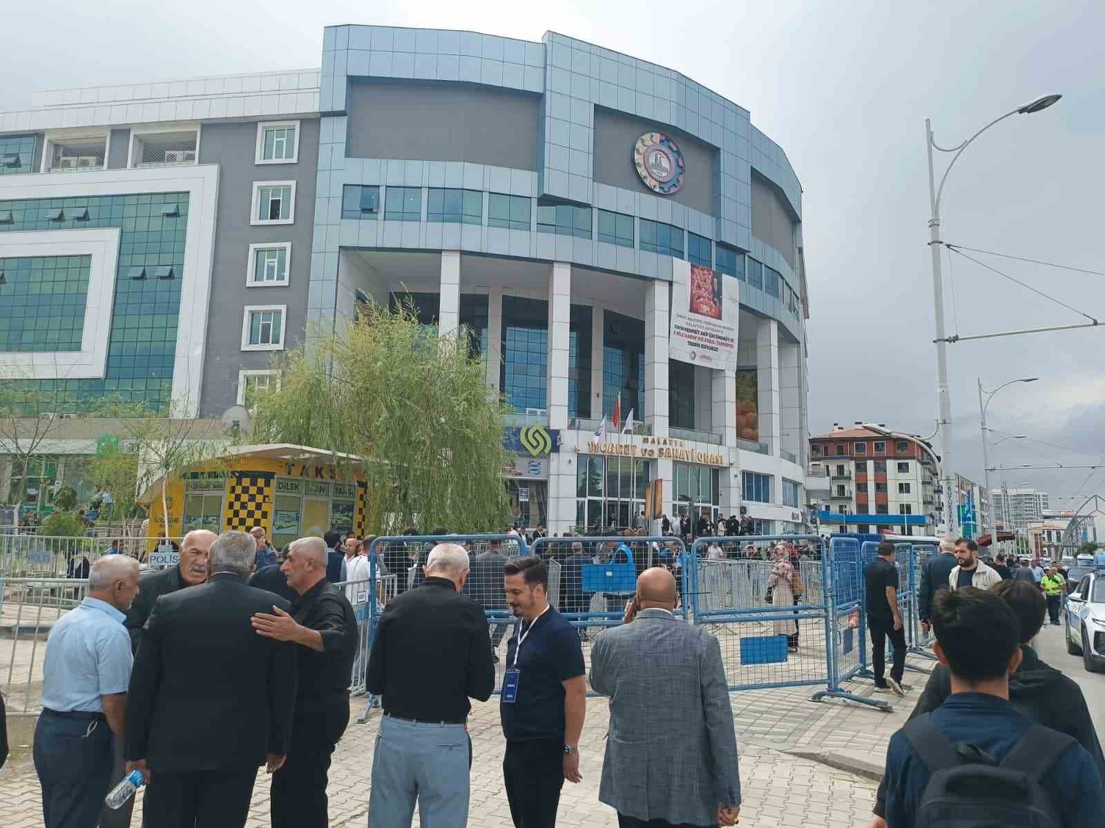 MTSO'da Başkanlık Seçimleri: Oğuzhan Ata Sadıkoğlu Listesi Resmi Olmayan Sonuçlarla Kazanıyor