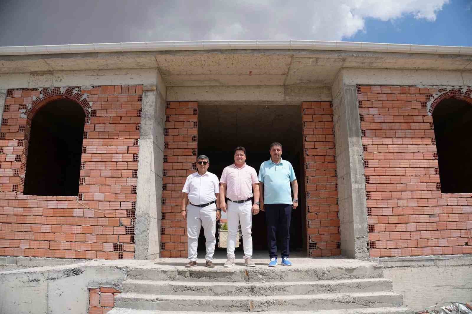 Bolvadin'de Aile Sağlığı Merkezi İnşaatı Hız Kesmiyor