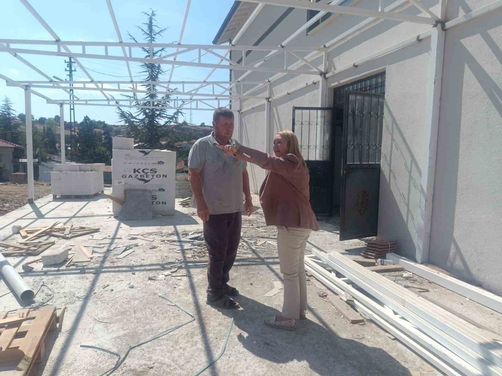 Bilecik'te Eski Okul Binası Dönüşüyor: Mahalle Konağı Projesi Son Aşama