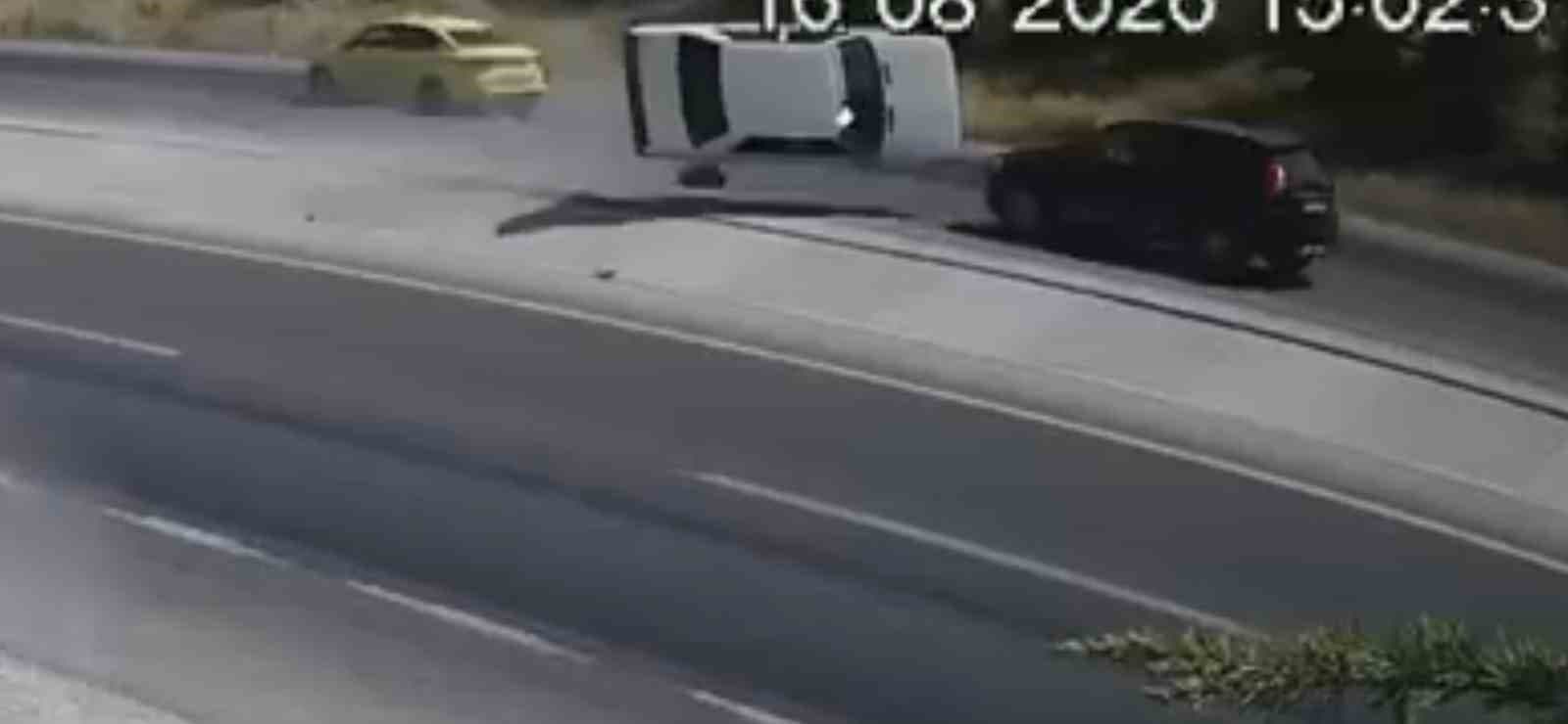 Yolda Giden Araç Parçası Tehlike Yarattı: Zincirleme Kaza Sonucu İki Kişi Hayatını Kaybetti