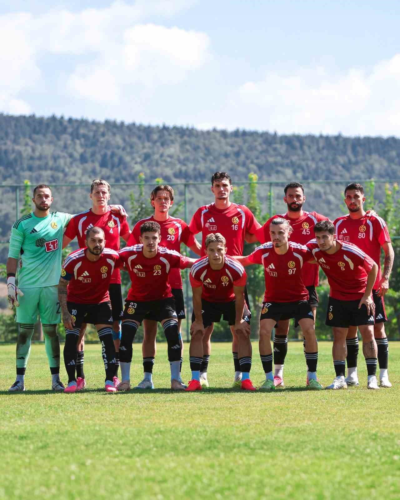 Eskişehirspor, Hazırlık Maçında Çorluspor'u 3-1 Devirdi