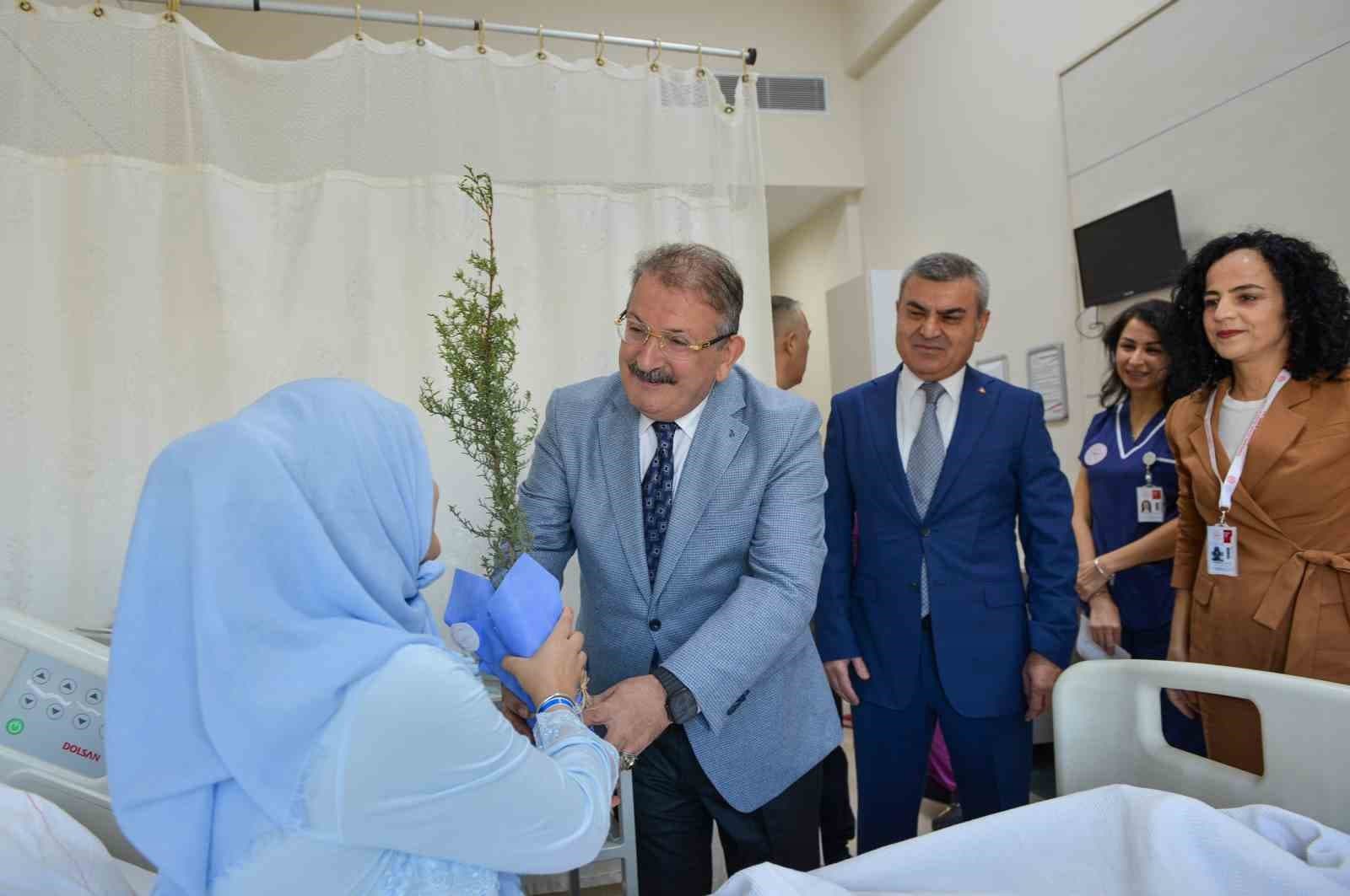 Kepez Devlet Hastanesi'nde Normal Doğum ve Emzirme Haftası Etkinliği Gerçekleştirildi