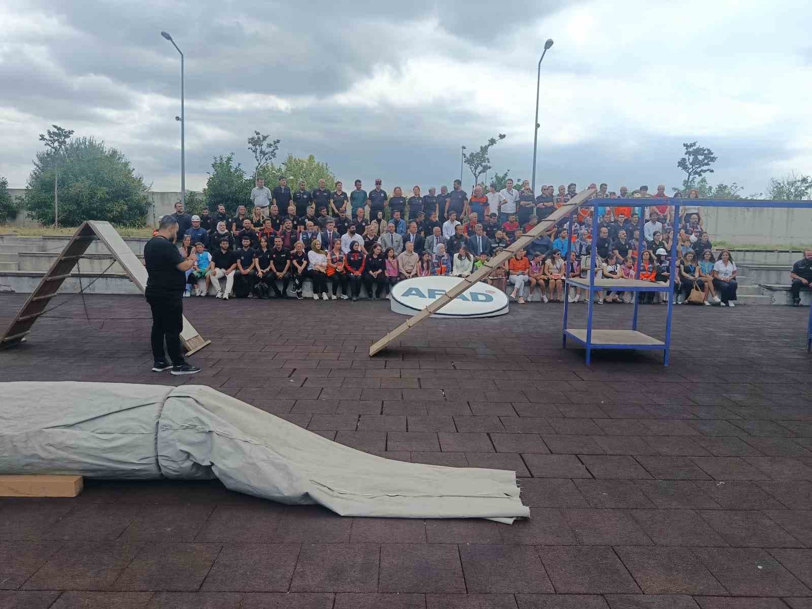 AFAD, 17 Ağustos Depremi’nin 27. Yılında Anma Etkinliği Düzenledi