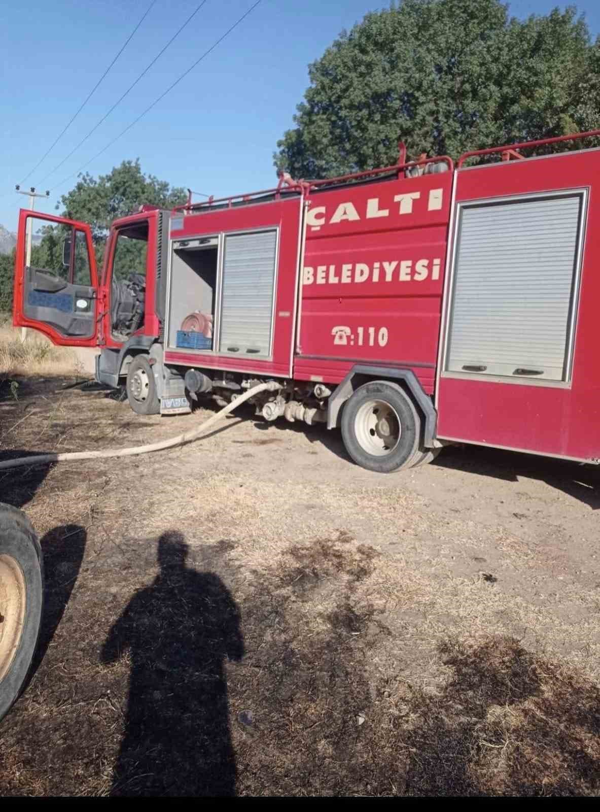 Bilecik'te Çalılık Yangını Kontrol Altına Alındı, Ormanlara Sıçramadı