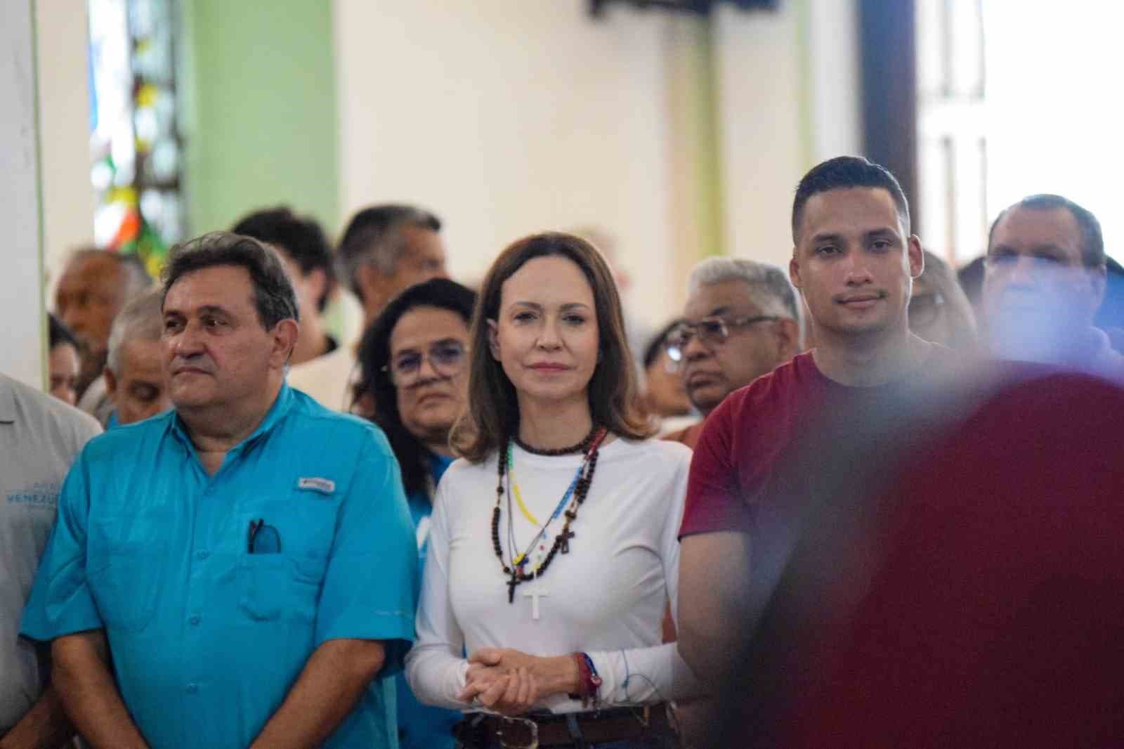 Venezuelalı muhalif lider Maria Corina Machado yaklaşık 1 yıl sonra ülkesine döndü