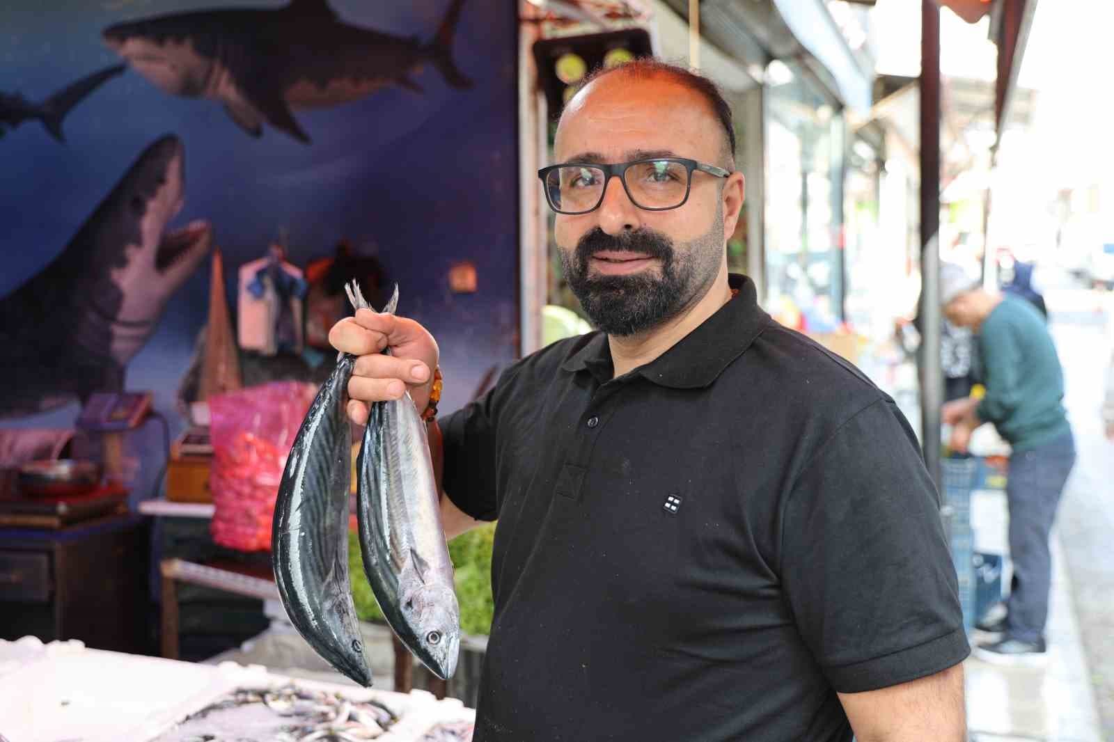Türkiye'de Sadece Elazığ'da Kiloyla Satılan Palamut: Vatandaşların Yoğun İlgi Odağında