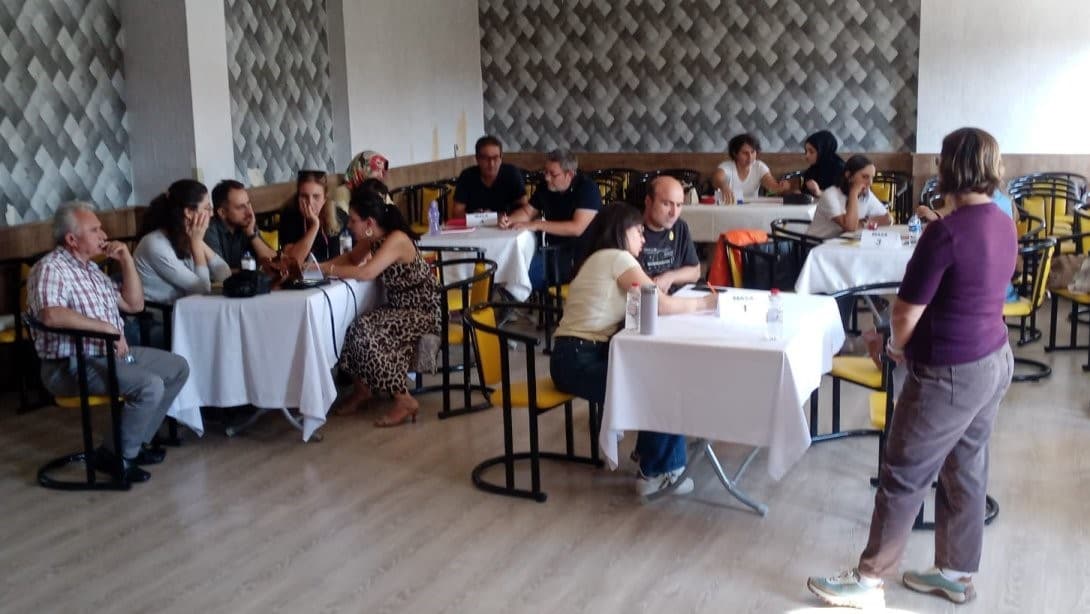 Burhaniye'de Harezmi Eğitim Modeli Öğretmen Eğitimi Başladı