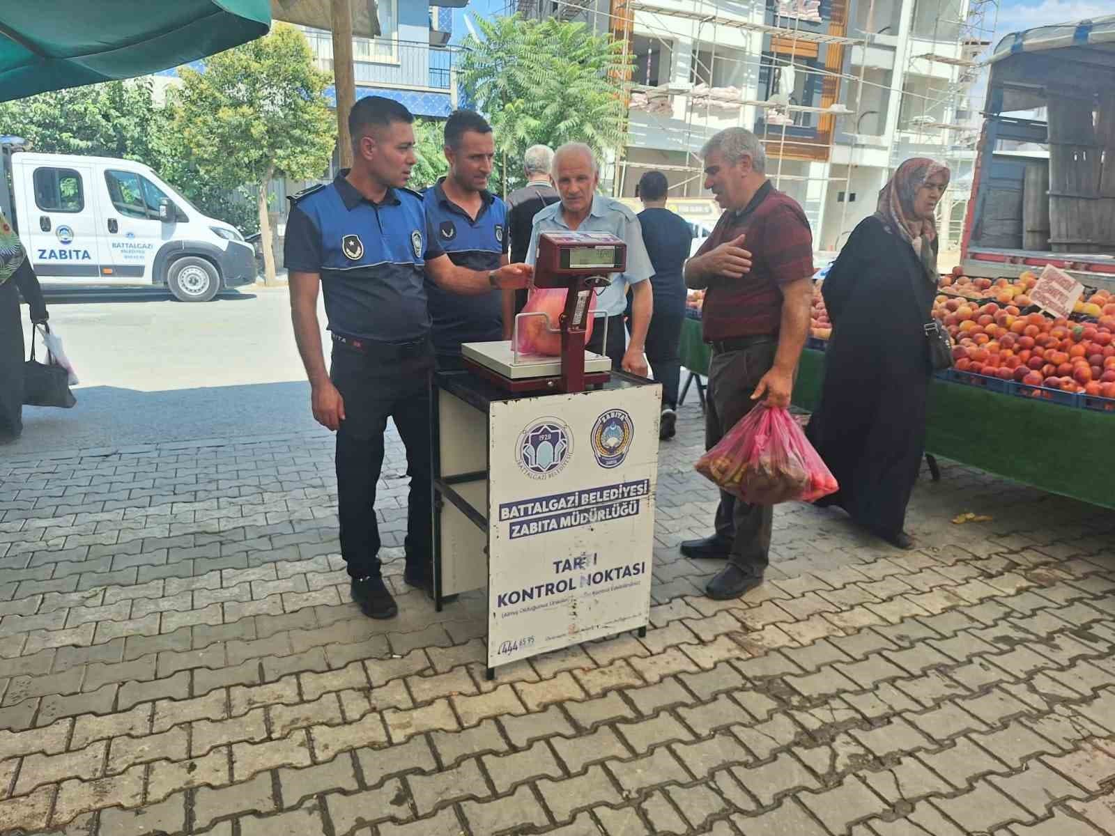 Battalgazi Semt Pazarlarında Düzen Kontrolleri Sürüyor