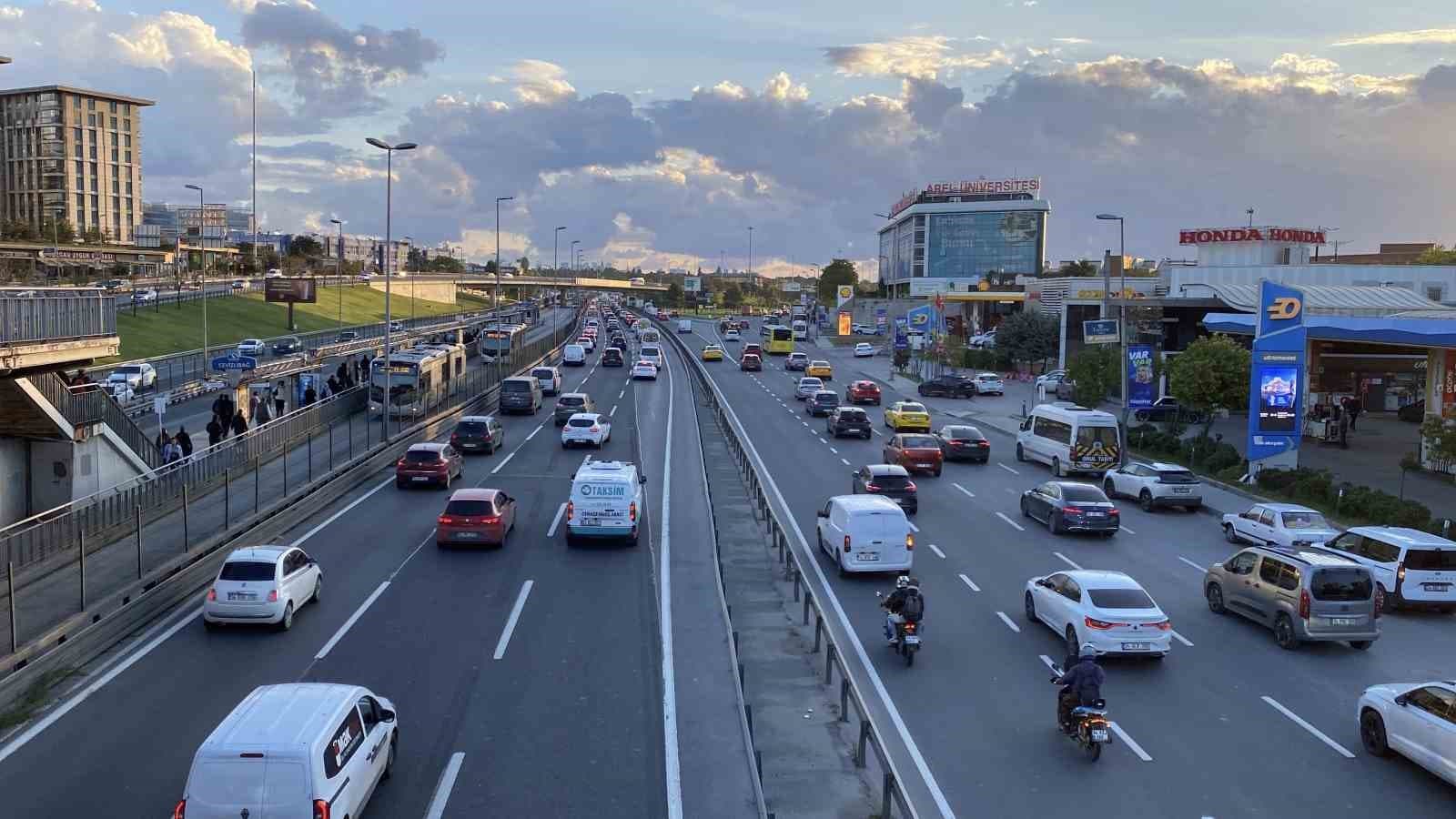 İstanbul'da Yağışların Kesilmesiyle Trafik Seviyeleri Normalleşti