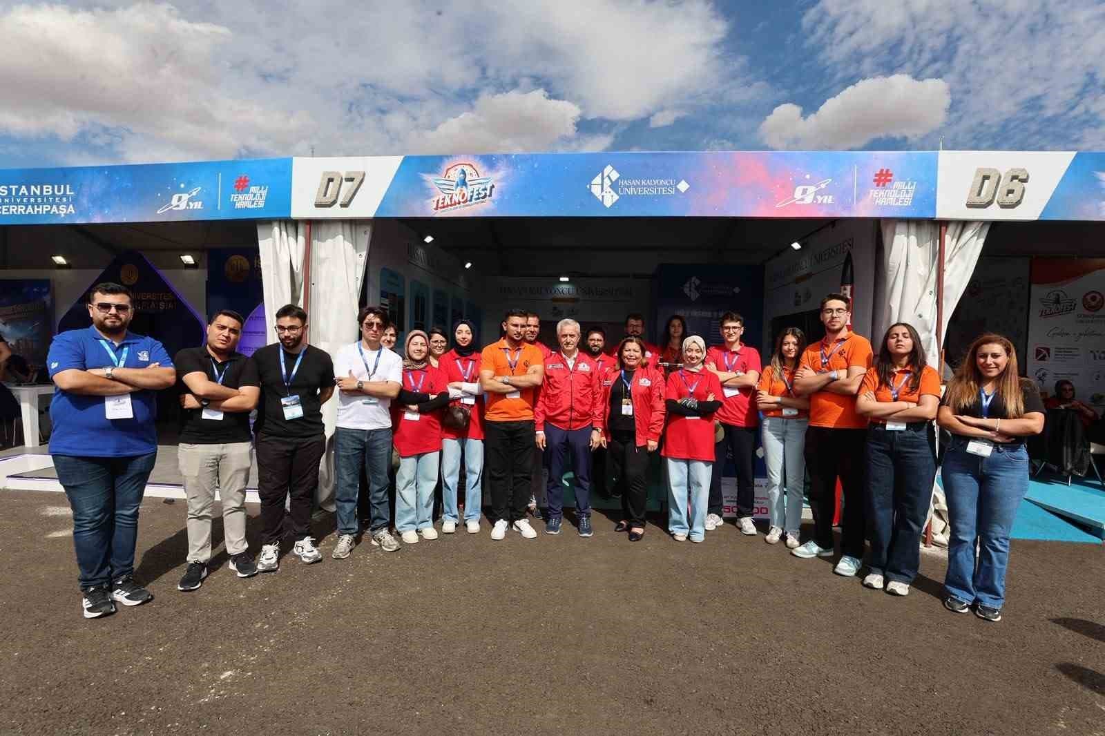 Tahmazoğlu, TEKNOFEST Güneydoğu'nda Gençlerle Buluştu