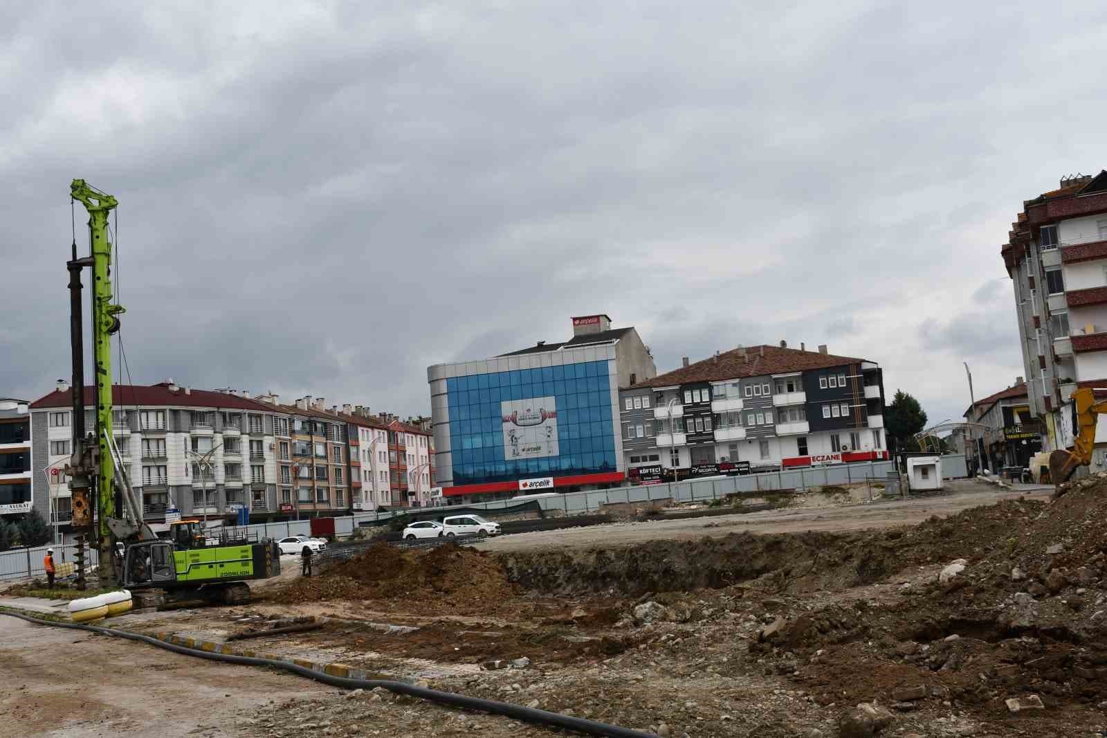 Vezirköprü Meydan ve Otopark Projesi Saha Çalışmalarına Başladı