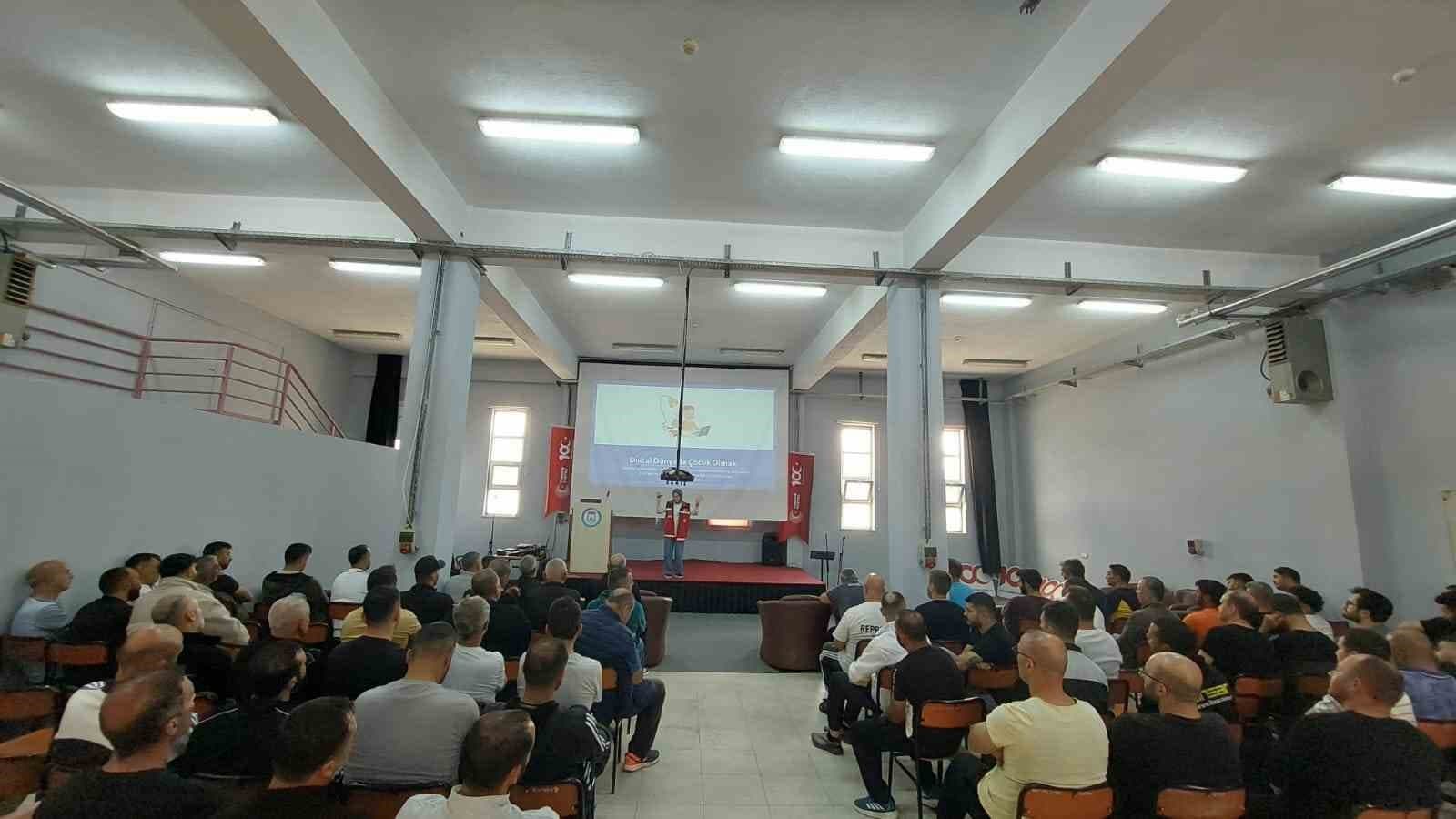 Bandırma Açık Ceza İnfaz Kurumu'nda Kadına Yönelik Şiddetle Mücadele Eğitimi Yapıldı