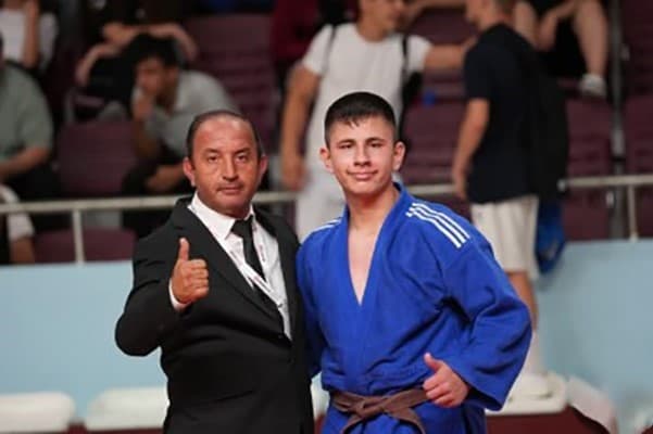 Ali Kağan Şentürkoğlu Balkanlar’da Türkiye’yi temsil edecek