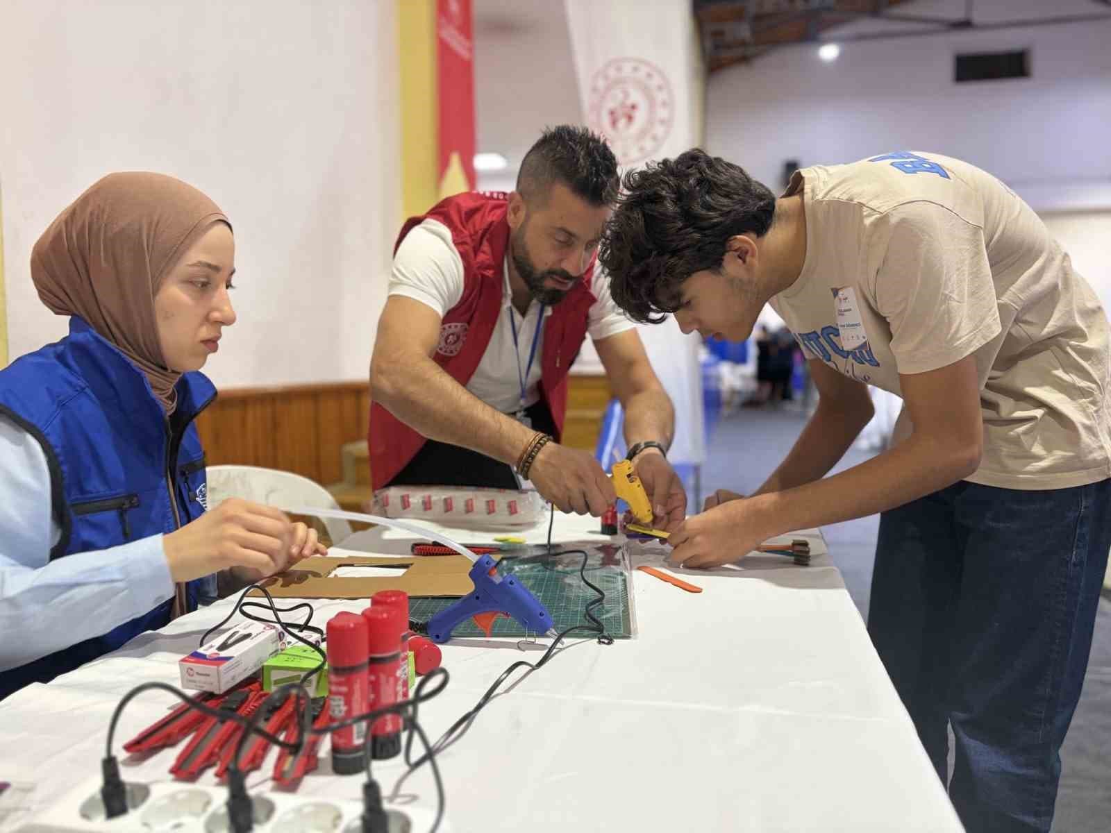 Aydın'da Deneyap Teknoloji Atölyeleri Uygulama Sınavı Sürüyor