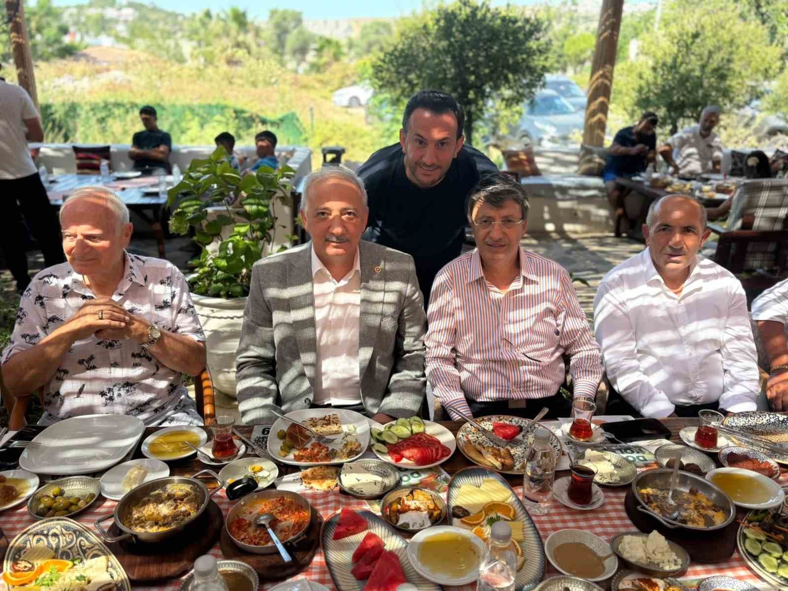 Bodrum'daki Van Kökenli Yaşayanların Ulaşım Talepleri: Doğrudan Havayolu Hattı İçin Resmi Görüşmeler Yapıldı
