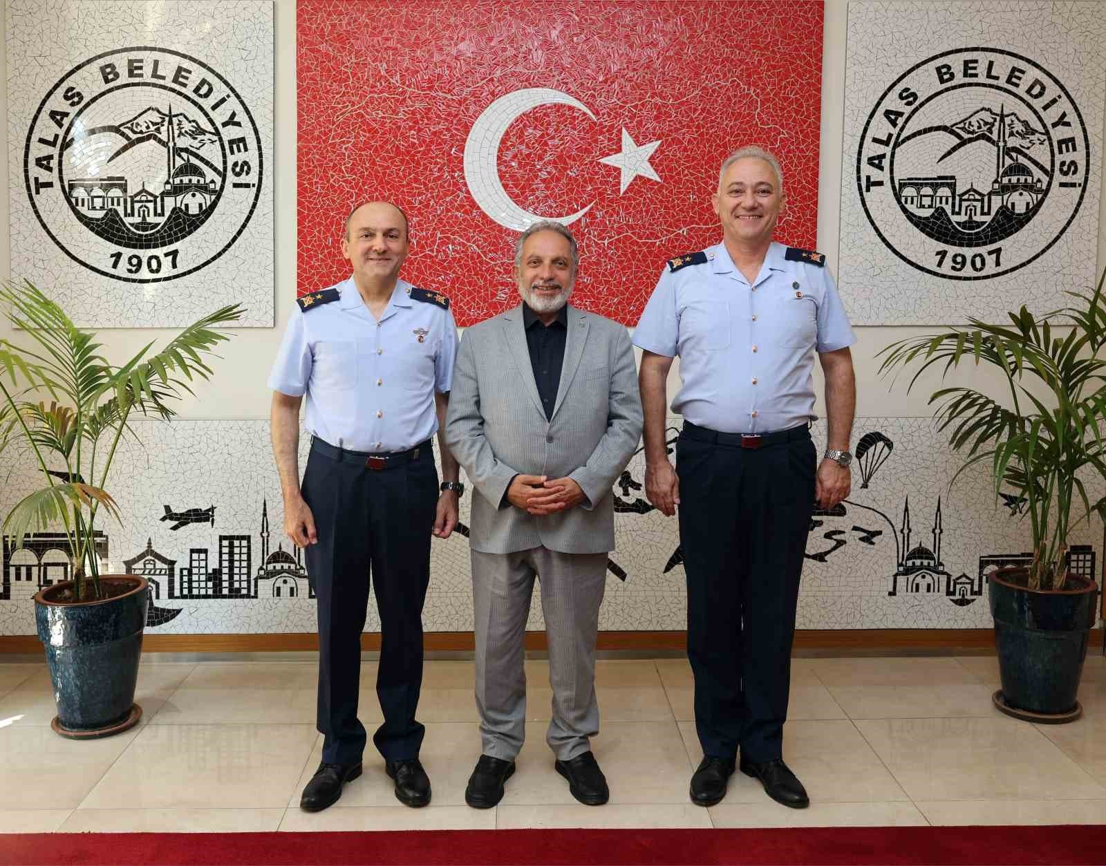 Komutanlar, Talas Belediye Başkanı Yalçın'a Veda Ziyareti Gerçekleştirdi