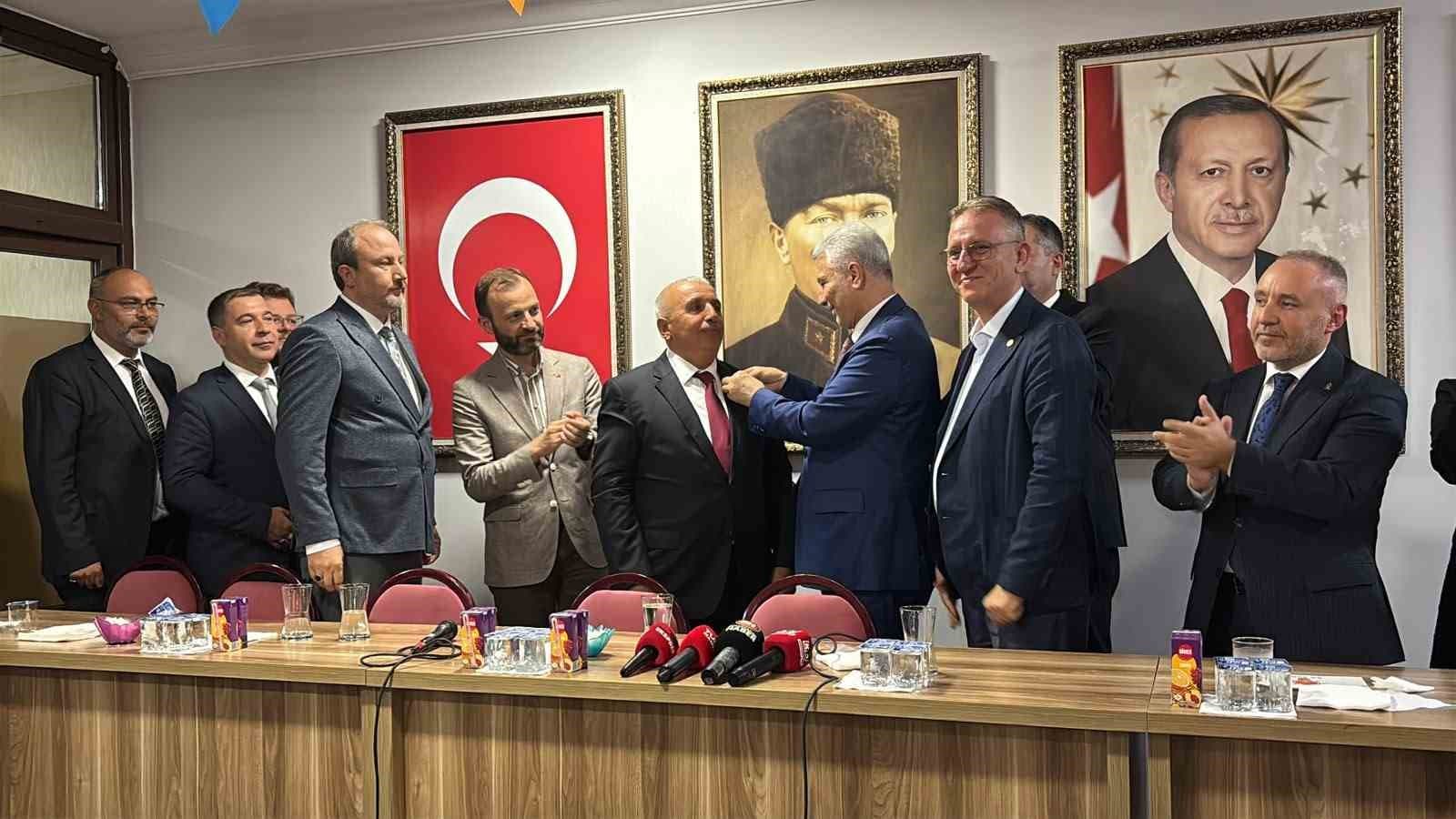 Ticaret Bakanı Bolat, Türkiye'nin Küresel Güç Konumunu Vurguladı