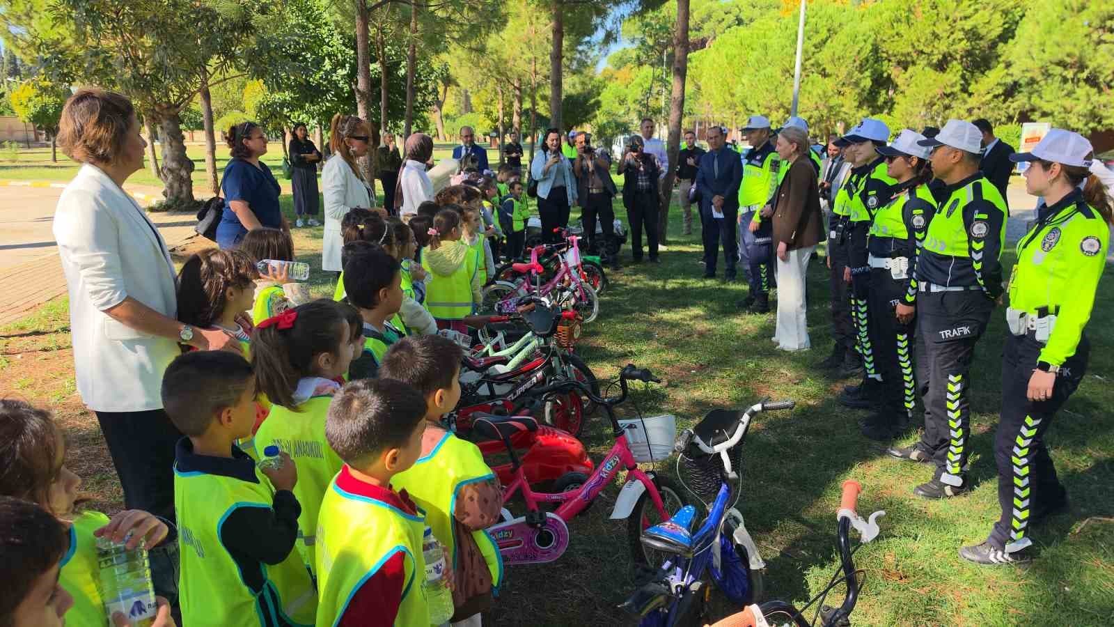 Nazilli'de Güvenli Trafik Eğitimi Projesi Başladı: Binlerce Öğrenci Katıldı