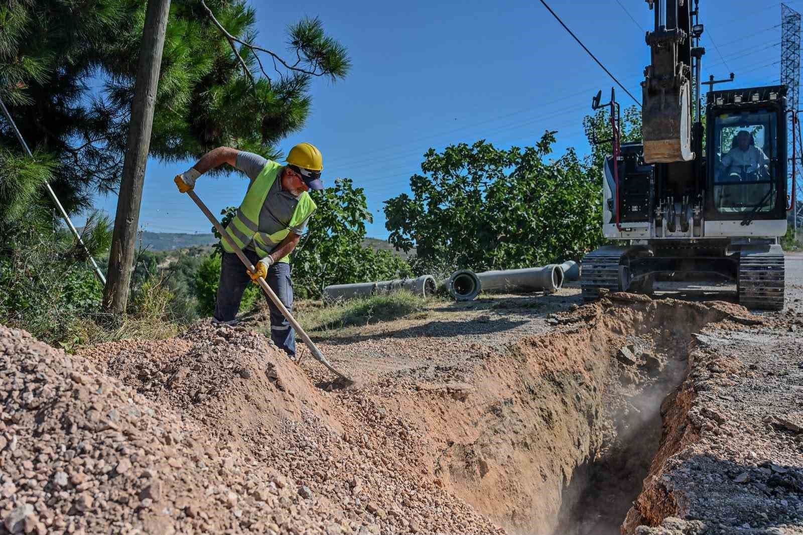 Büyükşehir, Gelişen Yerleşim Alanlarına Güçlü Altyapı Yatırımları Başlattı