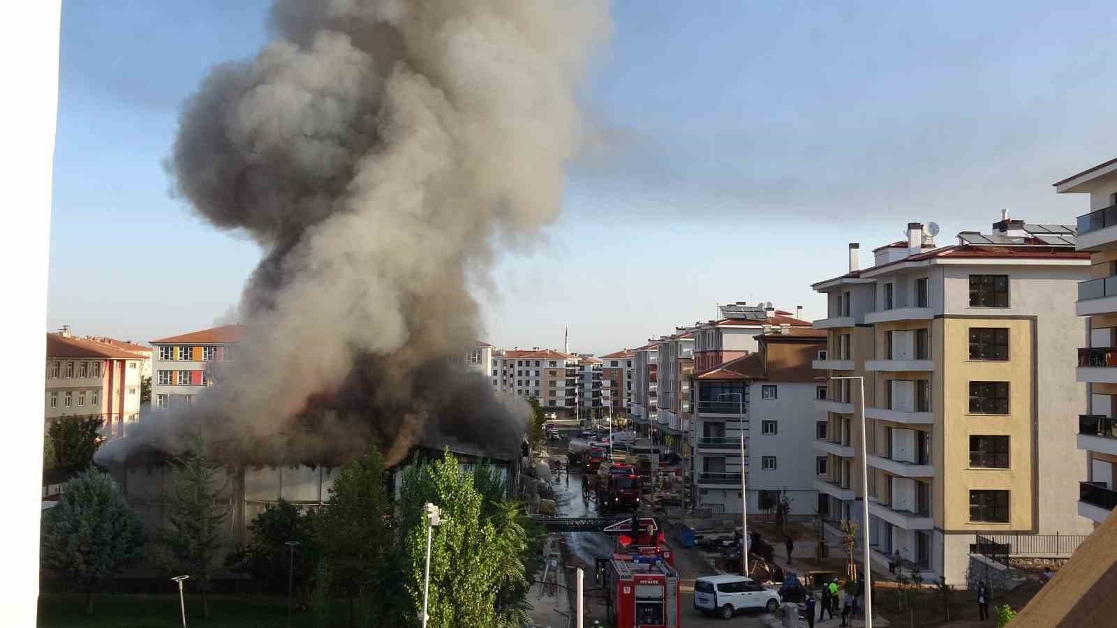Malatya Şantiyesinde İşçi Yatakhanesinde Yangın Çıktı
