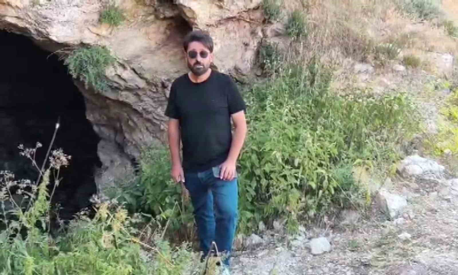 Sivas'ta Doğal Yapısıyla Dikkat Çeken Dev Mağara