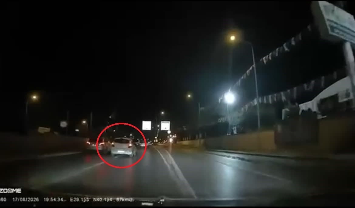 17 Yaşındaki Sürücü Makas Atma Girişimiyle Kaza, Genç Sürücü Hayatını Kaybetti